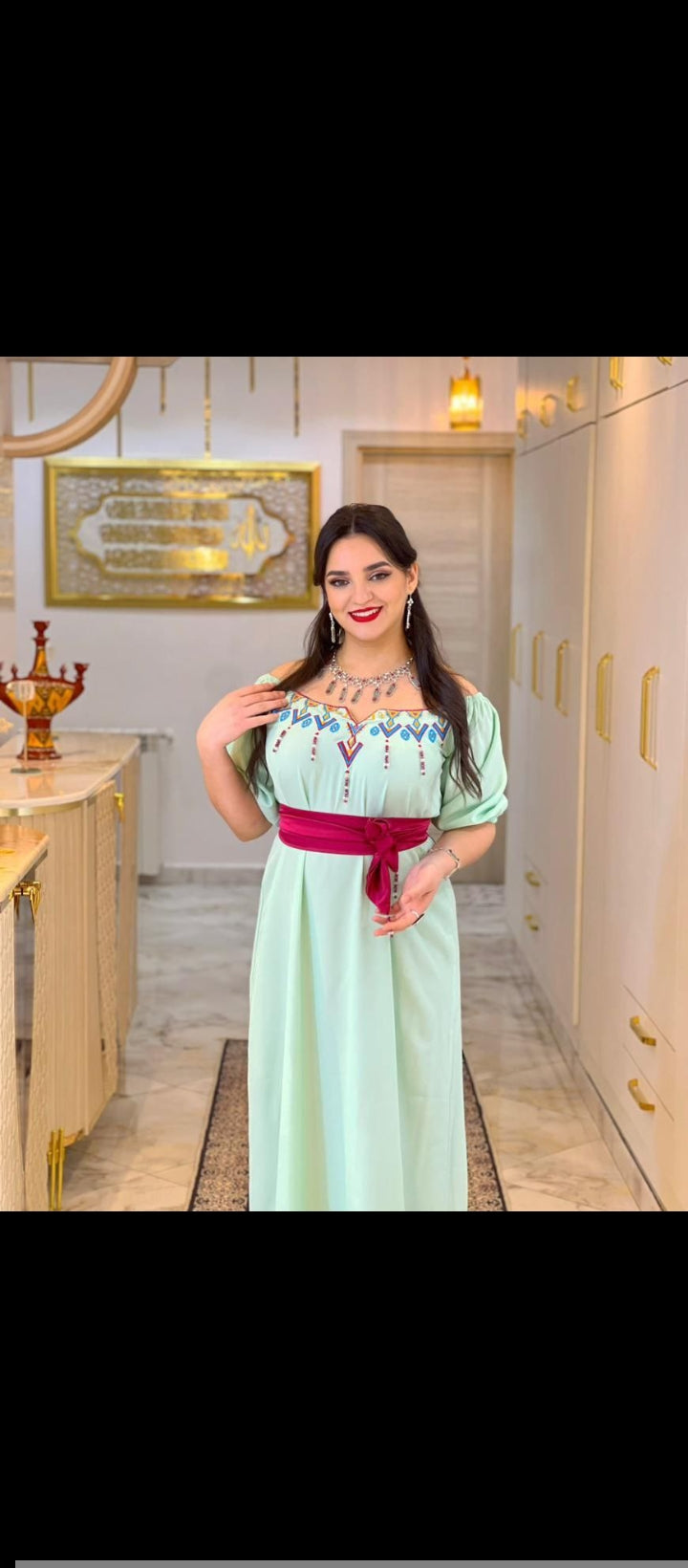 Robe Kabyle Moderne Style Bardot (Épaules Dénudées)
